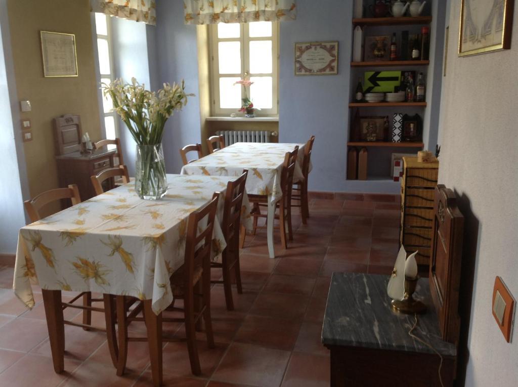 Locanda San Lorenzo Roddino Екстер'єр фото
